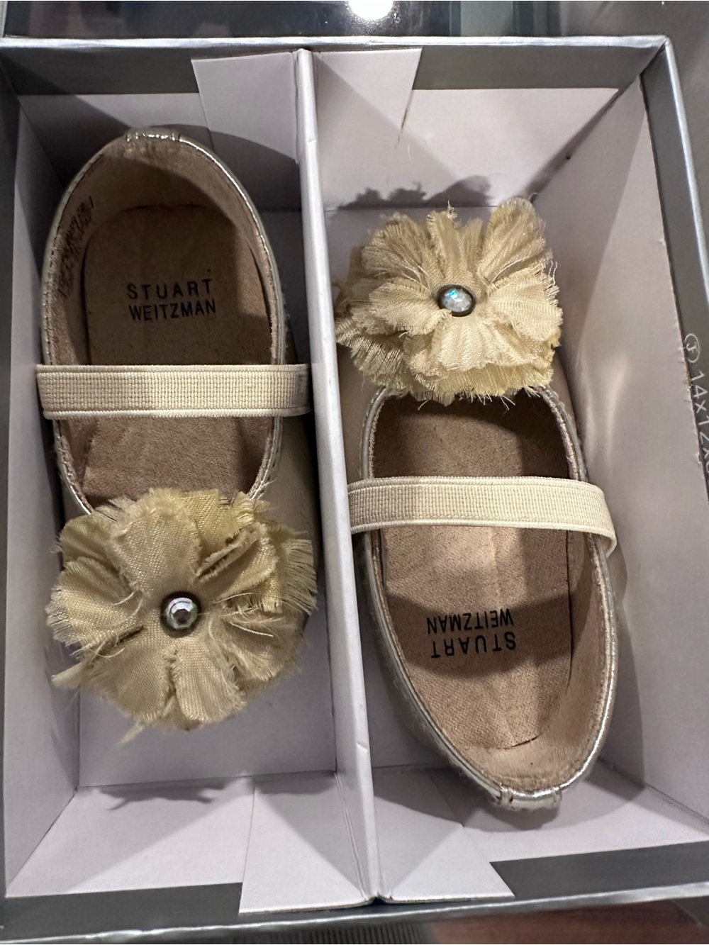 Stuart Weitzman Girls' Cream Floral Mary Jane Shoes